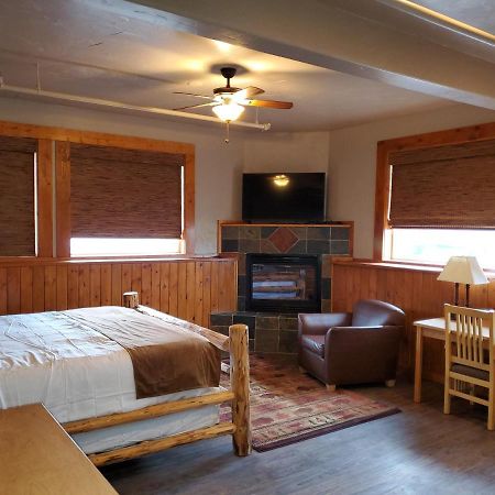 Buffalo Lodge Of Bigfork Ngoại thất bức ảnh
