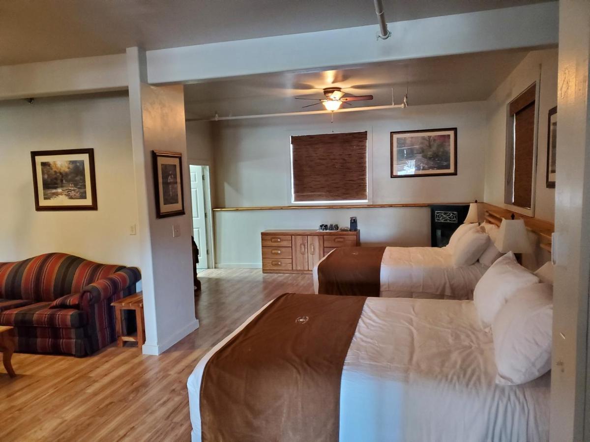 Buffalo Lodge Of Bigfork Ngoại thất bức ảnh