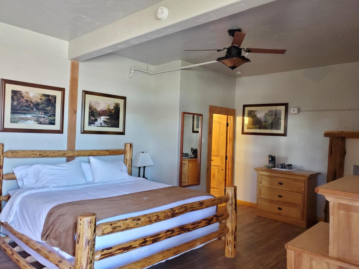 Buffalo Lodge Of Bigfork Ngoại thất bức ảnh